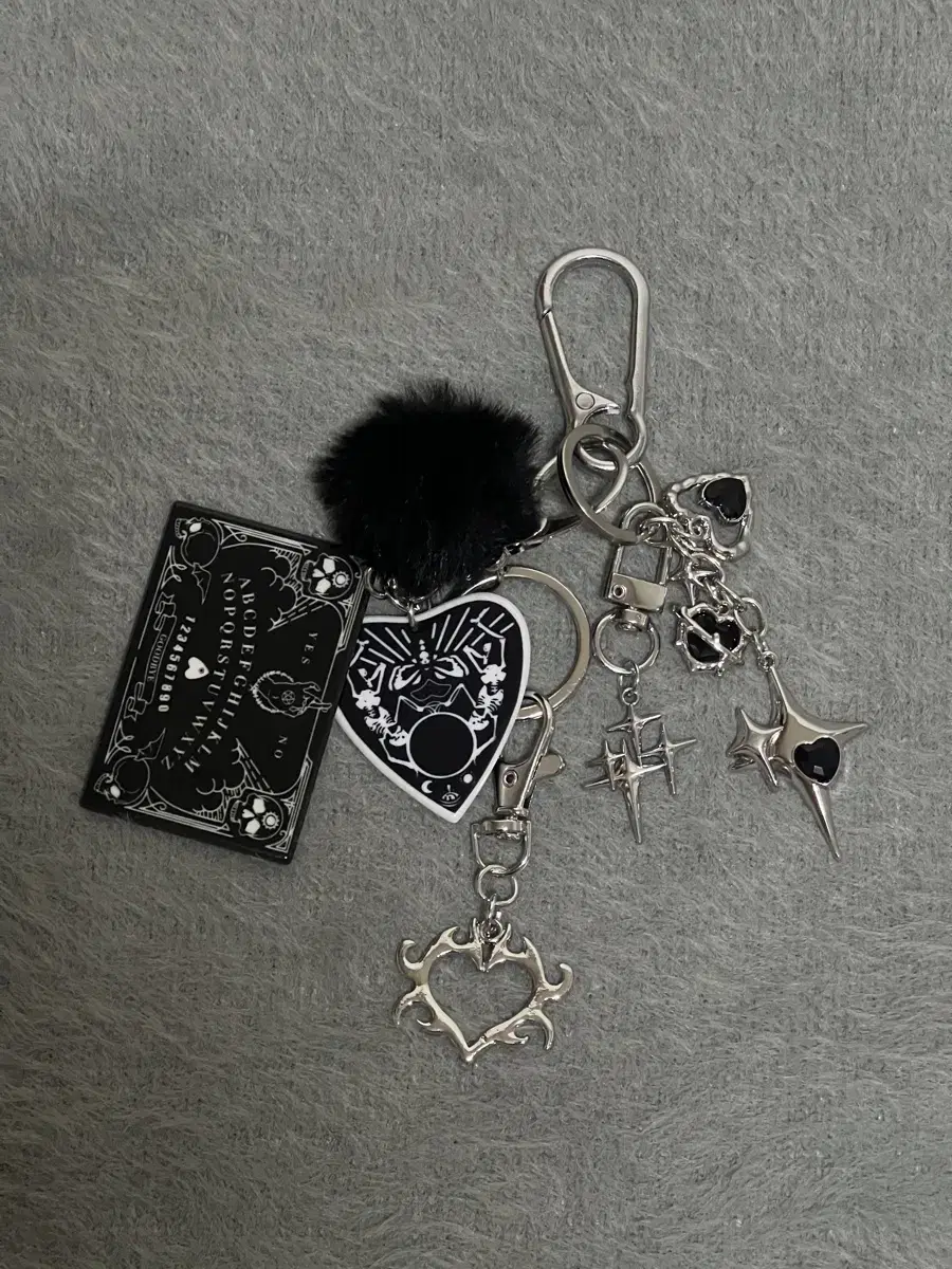 Black  /  Black & White keyring